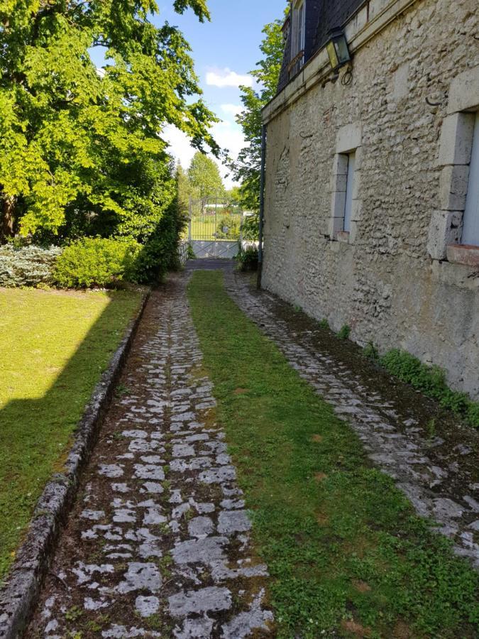 卢瓦尔河畔默恩Le Cloitre Saint-Liphard住宿加早餐旅馆 外观 照片